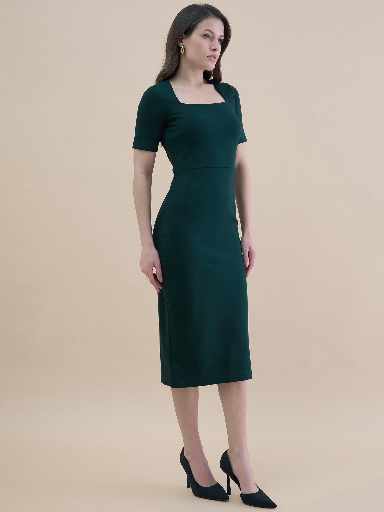 Elegant Solid Green Square-Neck Stretchable Bodycon Dress