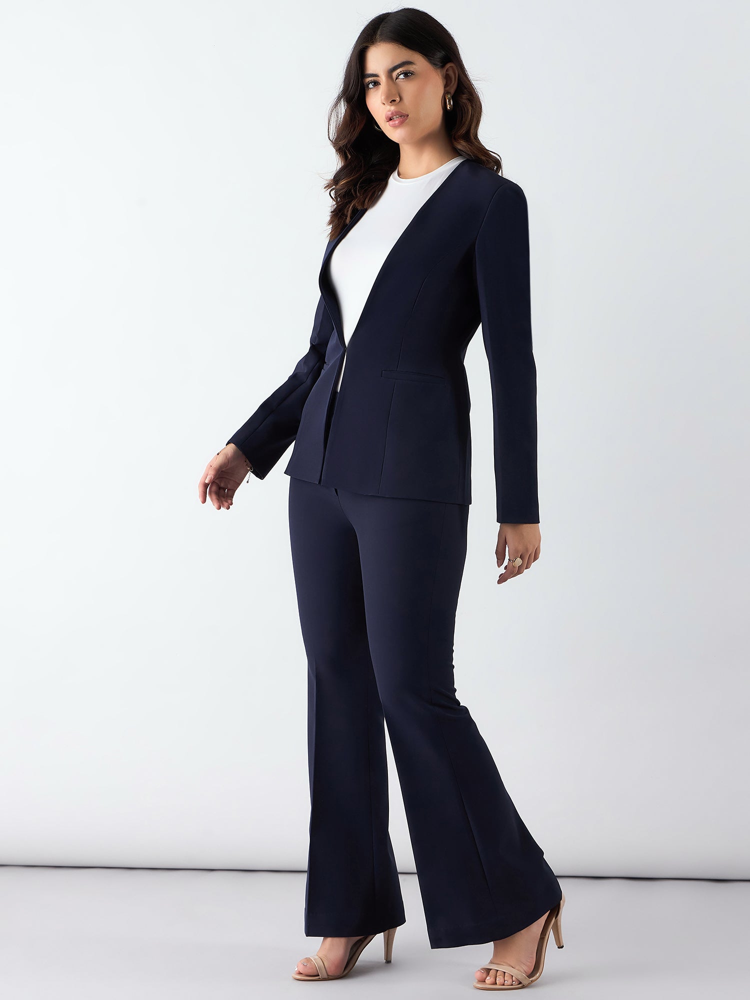 Minimalist Regular Fit Blazer Paired With Trouser In Stretchable Fabric