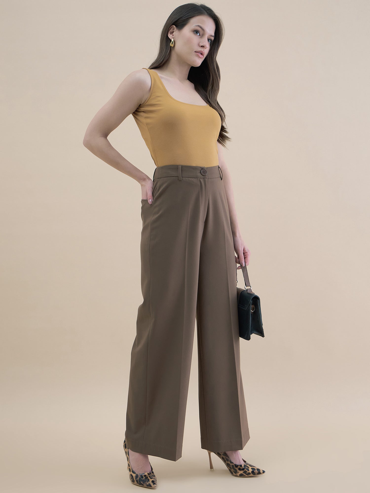 Women High Waist Tailored Fit Straight Leg Trouser In Stretch Fabric