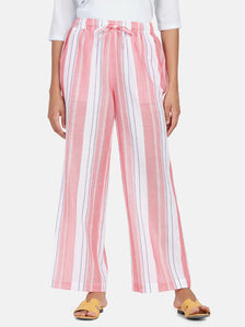 Striped cotton pyjama in peach with comfortable wide legs.